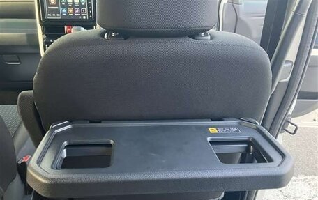 Toyota Roomy I, 2023 год, 1 030 000 рублей, 15 фотография