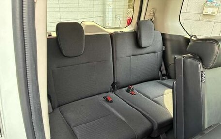 Nissan Serena, 2023 год, 1 820 000 рублей, 13 фотография