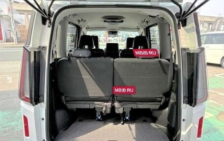 Nissan Serena, 2023 год, 1 820 000 рублей, 15 фотография