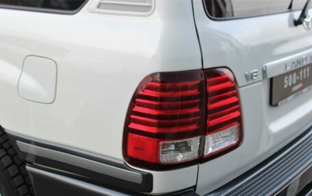 Toyota Land Cruiser 100 рестайлинг 2, 2004 год, 2 145 000 рублей, 12 фотография