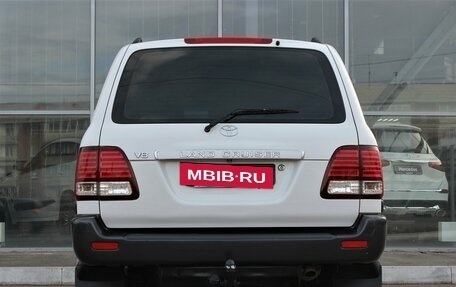 Toyota Land Cruiser 100 рестайлинг 2, 2004 год, 2 145 000 рублей, 5 фотография