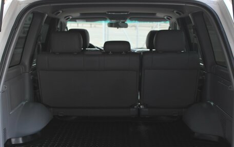 Toyota Land Cruiser 100 рестайлинг 2, 2004 год, 2 145 000 рублей, 29 фотография