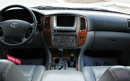 Toyota Land Cruiser 100 рестайлинг 2, 2004 год, 2 145 000 рублей, 23 фотография