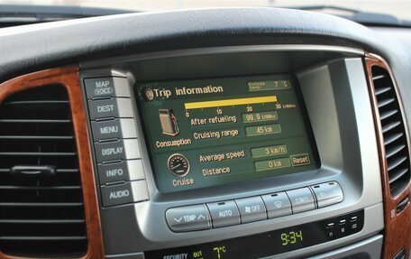 Toyota Land Cruiser 100 рестайлинг 2, 2004 год, 2 145 000 рублей, 30 фотография