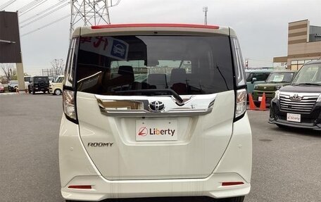 Toyota Roomy I, 2017 год, 700 000 рублей, 4 фотография