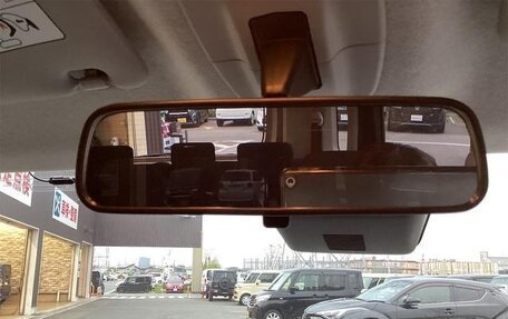 Toyota Roomy I, 2017 год, 700 000 рублей, 5 фотография