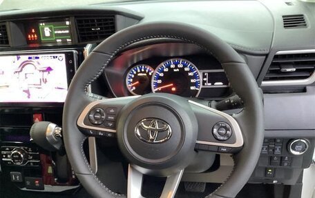 Toyota Roomy I, 2017 год, 700 000 рублей, 9 фотография