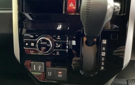 Toyota Roomy I, 2017 год, 700 000 рублей, 14 фотография