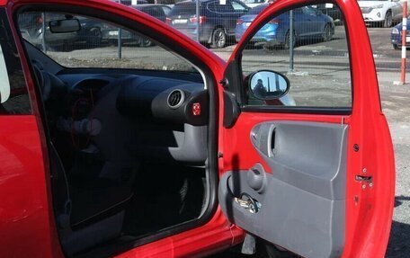 Peugeot 107 I рестайлинг, 2011 год, 390 000 рублей, 3 фотография