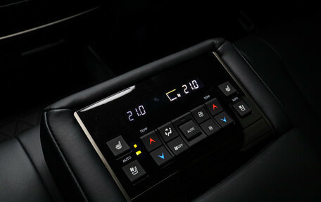 Lexus LX III, 2018 год, 11 870 000 рублей, 10 фотография