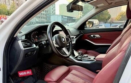 BMW 3 серия, 2021 год, 2 400 000 рублей, 10 фотография