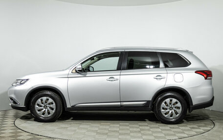 Mitsubishi Outlander III рестайлинг 3, 2018 год, 1 699 777 рублей, 8 фотография