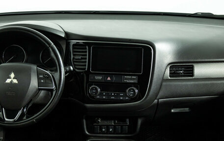 Mitsubishi Outlander III рестайлинг 3, 2018 год, 1 699 777 рублей, 14 фотография