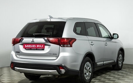 Mitsubishi Outlander III рестайлинг 3, 2018 год, 1 699 777 рублей, 5 фотография