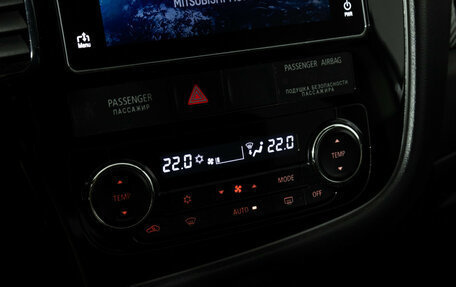 Mitsubishi Outlander III рестайлинг 3, 2018 год, 1 699 777 рублей, 17 фотография