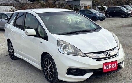 Honda Fit Shuttle I рестайлинг, 2015 год, 749 000 рублей, 1 фотография