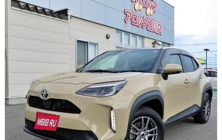 Toyota Yaris Cross, 2022 год, 1 650 000 рублей, 1 фотография