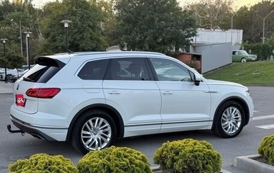 Volkswagen Touareg III, 2018 год, 3 825 000 рублей, 1 фотография
