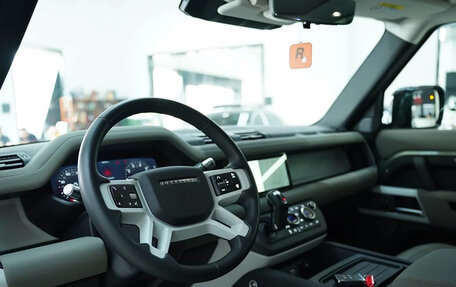 Land Rover Defender II, 2021 год, 10 180 000 рублей, 6 фотография