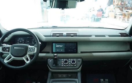 Land Rover Defender II, 2021 год, 10 180 000 рублей, 7 фотография