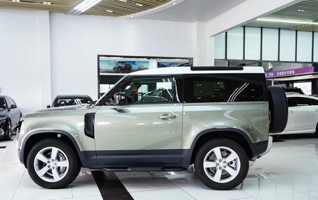 Land Rover Defender II, 2021 год, 10 180 000 рублей, 2 фотография