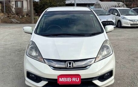 Honda Fit Shuttle I рестайлинг, 2015 год, 749 000 рублей, 2 фотография