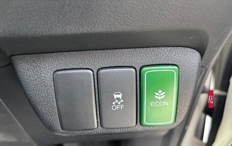 Honda Fit Shuttle I рестайлинг, 2015 год, 749 000 рублей, 15 фотография