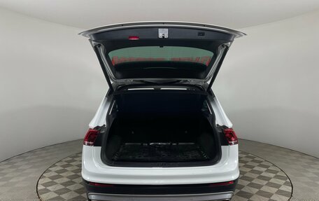 Volkswagen Tiguan II, 2019 год, 2 104 000 рублей, 9 фотография