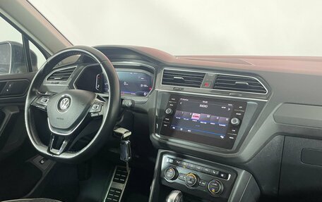 Volkswagen Tiguan II, 2019 год, 2 104 000 рублей, 15 фотография