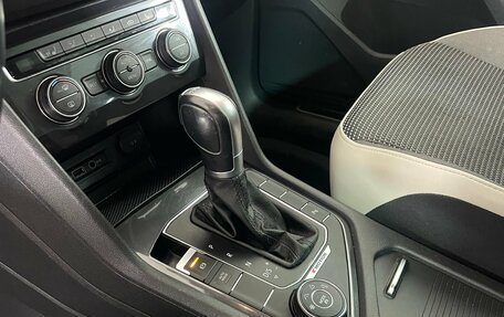 Volkswagen Tiguan II, 2019 год, 2 104 000 рублей, 18 фотография