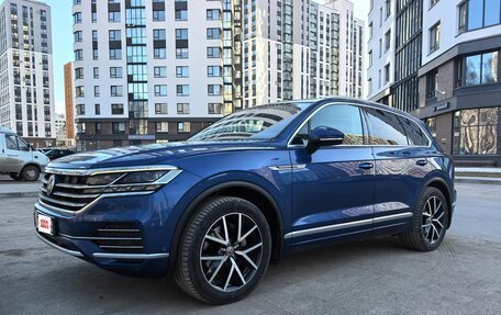 Volkswagen Touareg III, 2018 год, 5 700 000 рублей, 3 фотография