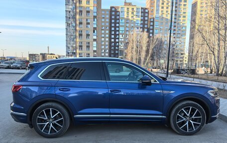 Volkswagen Touareg III, 2018 год, 5 700 000 рублей, 10 фотография