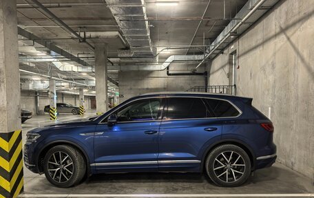 Volkswagen Touareg III, 2018 год, 5 700 000 рублей, 24 фотография