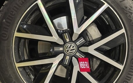 Volkswagen Touareg III, 2018 год, 5 700 000 рублей, 25 фотография