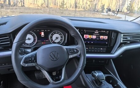 Volkswagen Touareg III, 2018 год, 5 700 000 рублей, 23 фотография