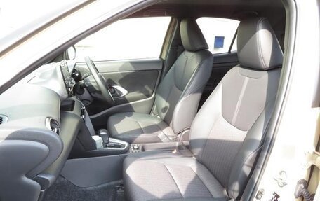 Toyota Yaris Cross, 2022 год, 1 650 000 рублей, 10 фотография