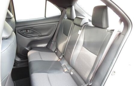 Toyota Yaris Cross, 2022 год, 1 650 000 рублей, 11 фотография