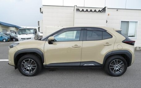 Toyota Yaris Cross, 2022 год, 1 650 000 рублей, 5 фотография