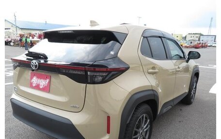 Toyota Yaris Cross, 2022 год, 1 650 000 рублей, 8 фотография