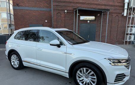 Volkswagen Touareg III, 2018 год, 3 825 000 рублей, 8 фотография