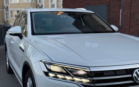 Volkswagen Touareg III, 2018 год, 3 825 000 рублей, 3 фотография