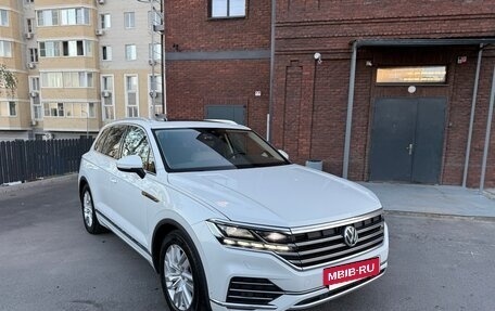 Volkswagen Touareg III, 2018 год, 3 825 000 рублей, 7 фотография