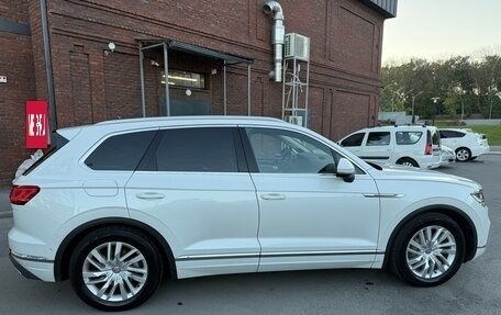 Volkswagen Touareg III, 2018 год, 3 825 000 рублей, 9 фотография
