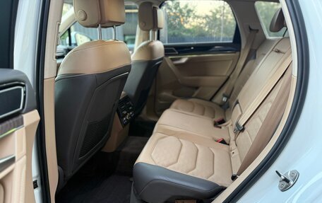 Volkswagen Touareg III, 2018 год, 3 825 000 рублей, 18 фотография