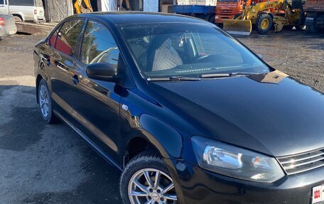 Volkswagen Polo VI (EU Market), 2011 год, 650 000 рублей, 2 фотография