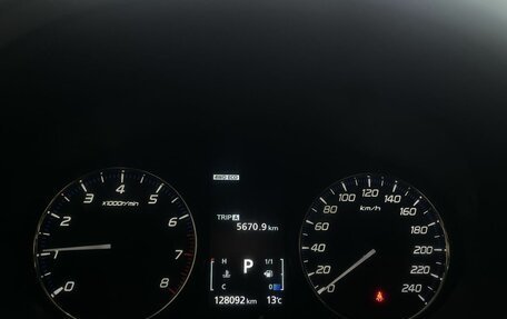 Mitsubishi Outlander III рестайлинг 3, 2017 год, 1 970 000 рублей, 12 фотография