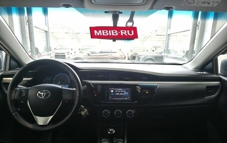 Toyota Corolla, 2013 год, 1 200 000 рублей, 5 фотография