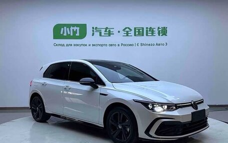 Volkswagen Golf VIII, 2023 год, 1 820 000 рублей, 1 фотография