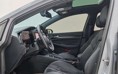 Volkswagen Golf VIII, 2023 год, 1 920 000 рублей, 12 фотография