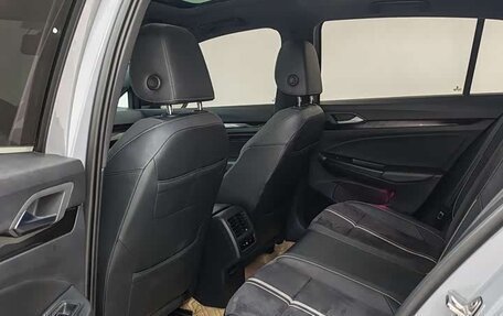 Volkswagen Golf VIII, 2023 год, 1 920 000 рублей, 13 фотография